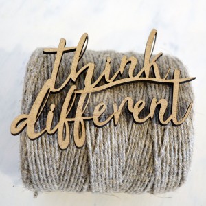 Think different - napis HDF/ Think different - inscription HDF