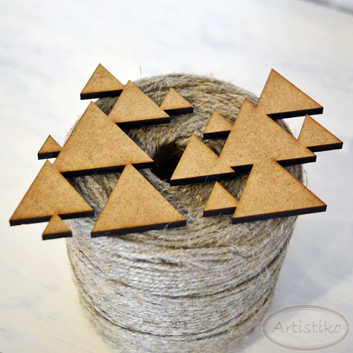 trójkąty tło - 2 szt.JPG